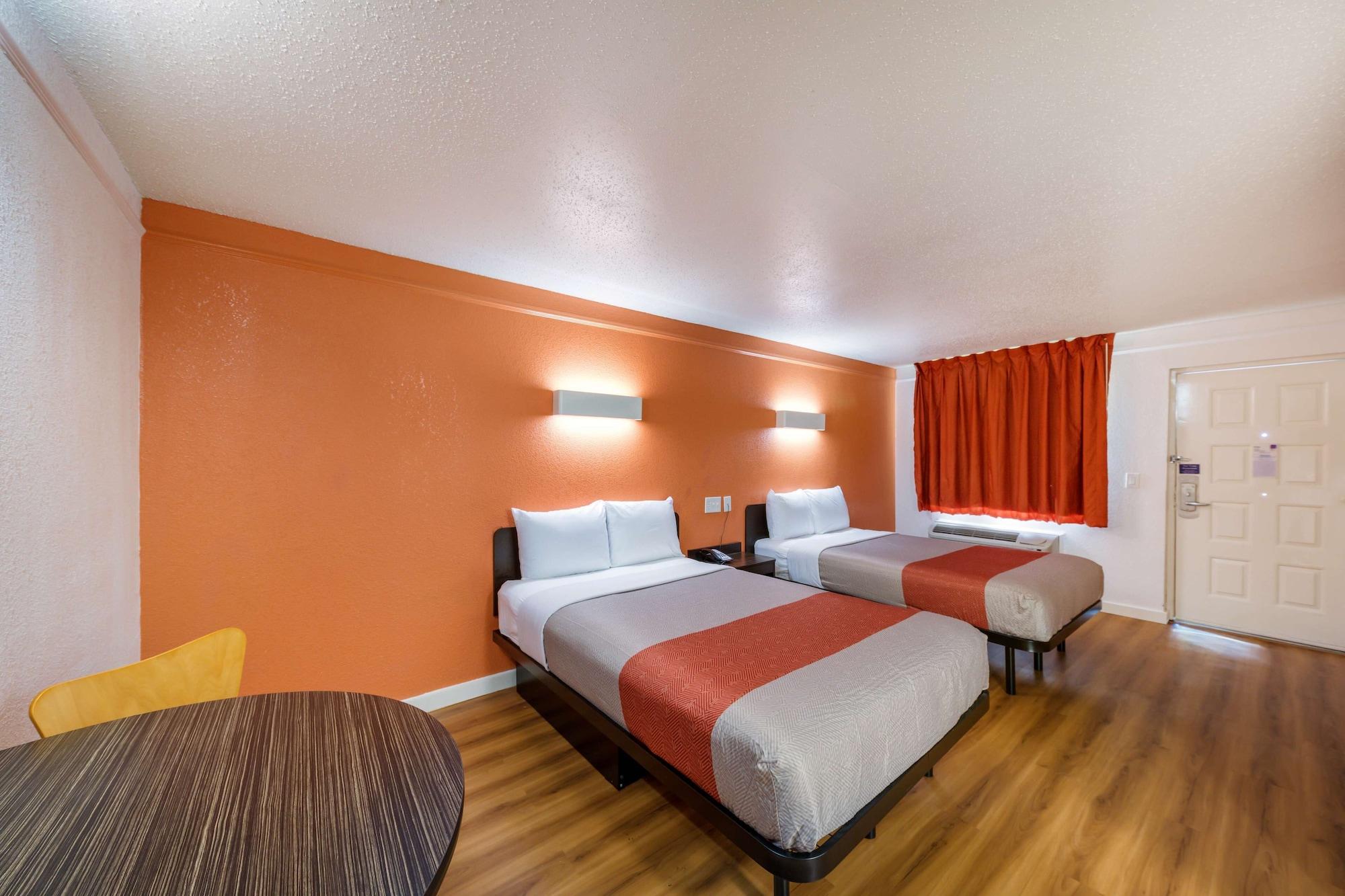 Motel 6-Dallas, Tx - Farmers Branch Extérieur photo