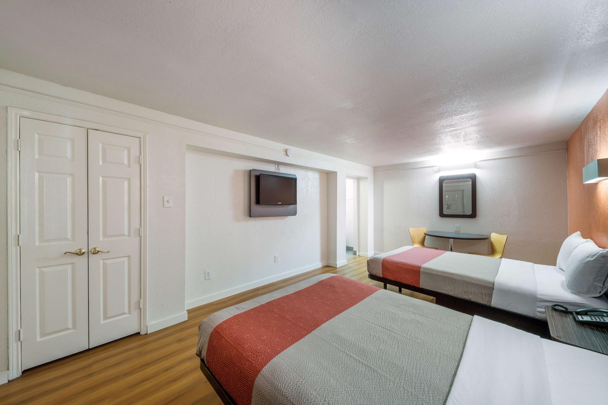 Motel 6-Dallas, Tx - Farmers Branch Extérieur photo