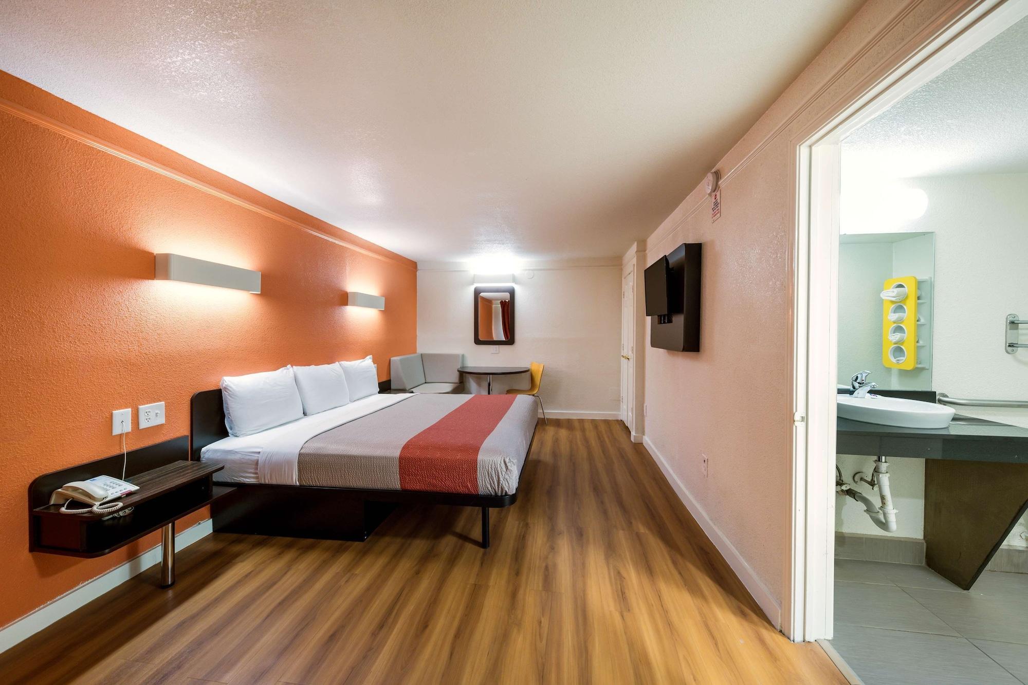 Motel 6-Dallas, Tx - Farmers Branch Extérieur photo