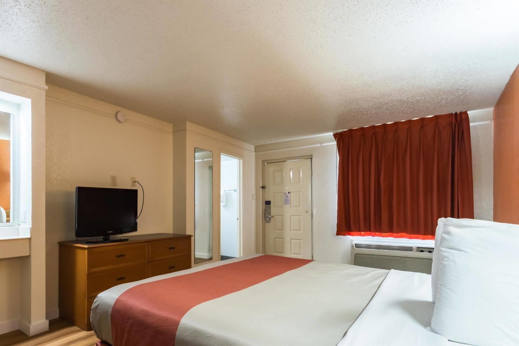 Motel 6-Dallas, Tx - Farmers Branch Extérieur photo